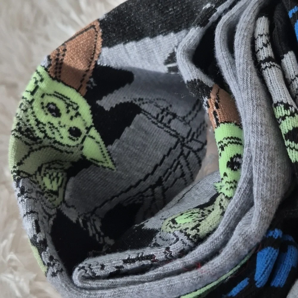 2 Pair Disney Star Wars Mandalorian Unisex Socks Sz 6-12 NEW